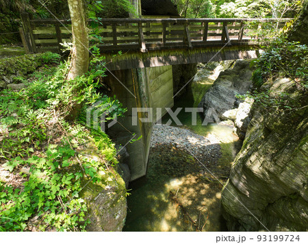 愛媛県砥部町　仙波渓谷の風景 93199724