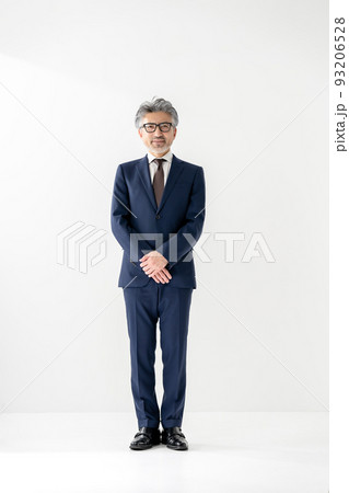 ビジネス 男性 白バック ビジネス 男性 白バック 93206528