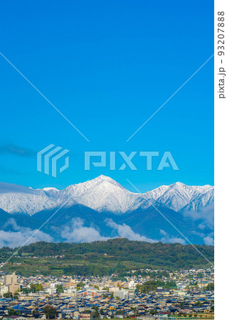 【秋素材】松本平と雲海【長野県】 93207888