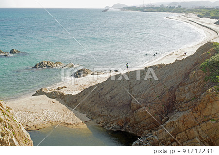 北緯35度最西端地点の海岸の景色 北緯35度最西端地点の海岸の景色 93212231