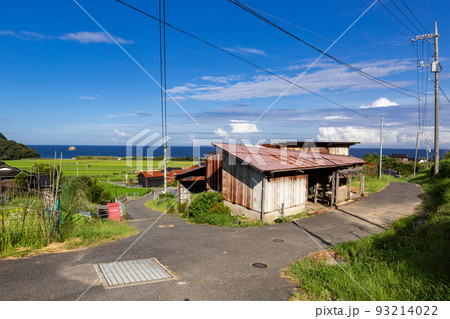JR宇賀本郷駅付近の長閑な風景　山口県下関市豊浦町 93214022
