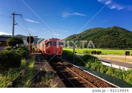 JR宇賀本郷駅 山口県下関市豊浦町 JR宇賀本郷駅 山口県下関市豊浦町 93214934