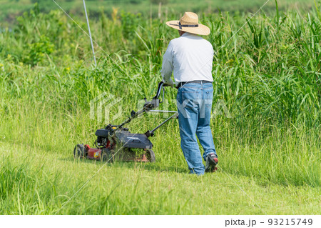 夏の草刈り・芝刈り 93215749
