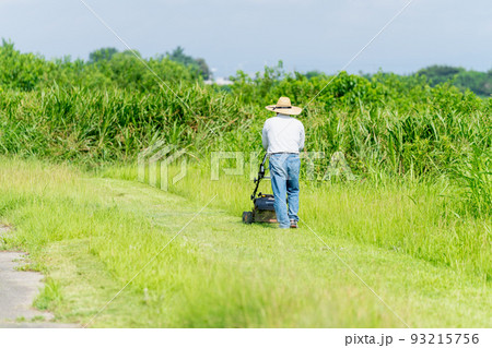 夏の草刈り・芝刈り 93215756