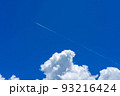 飛行機雲と入道雲 93216424