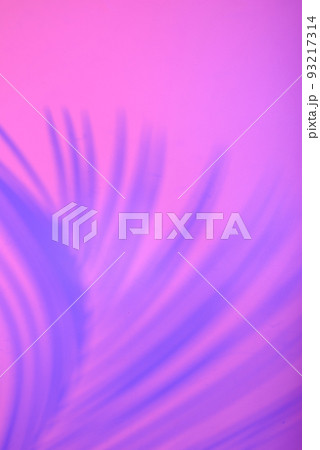 Tropical leaves in neon light with duotone shadows 93217314