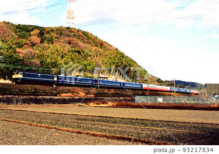 2006年　東海道線を走るEF651126ムーンライト用客車返却回送 93217834