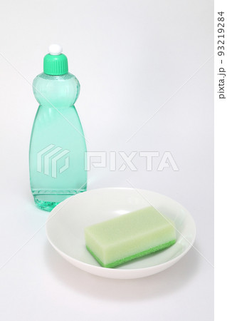 洗剤とスポンジ 洗剤とスポンジ 93219284