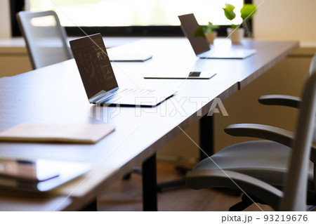 ビジネス　フリー素材 93219676