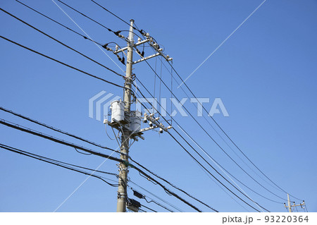 青空と電線 青空と電線 93220364