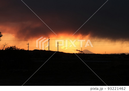 怪しい夕日02 93221462
