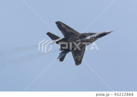 ポーランド空軍MiG-29デモチームの背面 ポーランド空軍MiG-29デモチームの背面 93222868