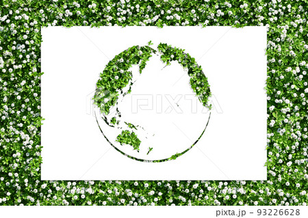 環境保護をイメージした緑の地球、ペーパーアートのフレーム 93226628