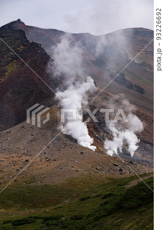 秋の大雪山旭岳 93226692
