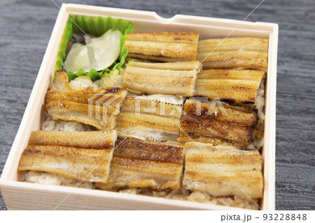 美味しいアナゴ弁当 93228848