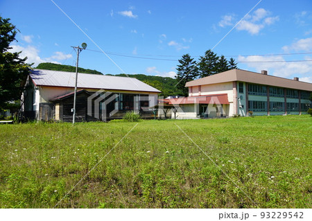 白老町立竹浦小学校（旧校舎） 93229542