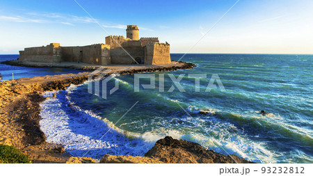 Beautiful medieval castles of Italy - La Castella in the sea. Isola di Capo Rizzuto in Calabria region Beautiful medieval castles of Italy - La Castella in the sea. Isola di Capo Rizzuto in Calabria region 93232812