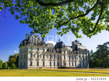Medieval castle of France in Loire valley - beautiful elegant Chateau de Cheverny, popular tourist attraction 93232839