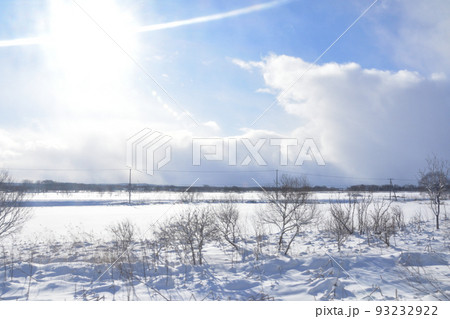 2021年12月の北海道、旭川駅から稚内駅までの宗谷本線の風景 2021年12月の北海道、旭川駅から稚内駅までの宗谷本線の風景 93232922