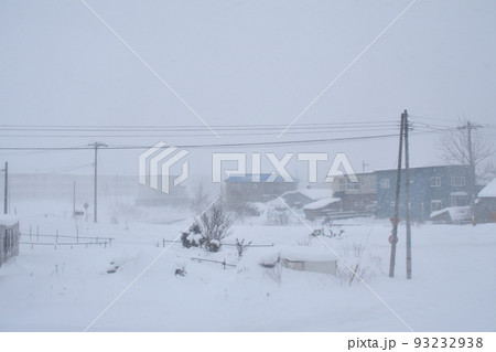2021年12月の北海道、旭川駅から稚内駅までの宗谷本線の風景 93232938