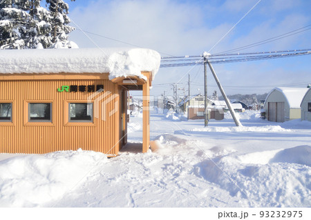 2021年12月の北海道、旭川駅から稚内駅までの宗谷本線の風景 93232975