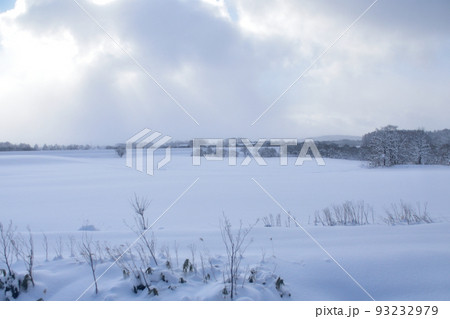 2021年12月の北海道、旭川駅から稚内駅までの宗谷本線の風景 2021年12月の北海道、旭川駅から稚内駅までの宗谷本線の風景 93232979