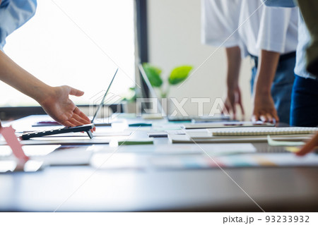 ビジネス　フリー素材 93233932