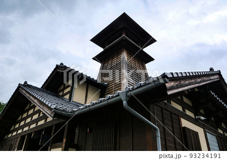 写真、街風景　民話の里遠野の火の見櫓 93234191