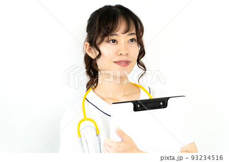 女性の看護師 女性の看護師 93234516