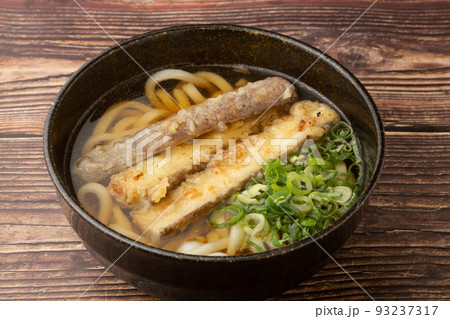 ごぼうの天ぷらうどん 93237317