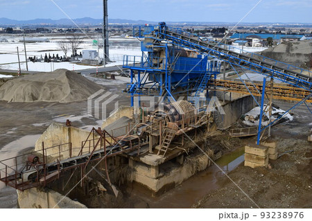 砕石工場 建設資材の生産現場 93238976