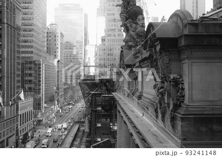 ニューヨーク　マンハッタンの都市景観 93241148