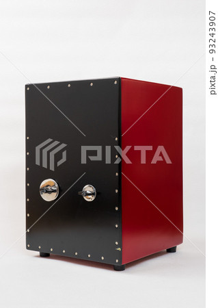 ペルー発祥の打楽器　カホン 93243907