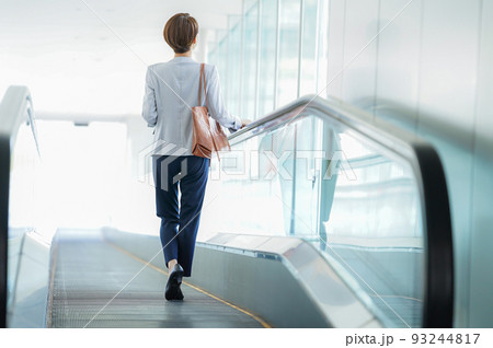 ビジネスウーマン ビジネスウーマン 93244817