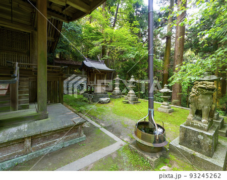 飛鳥川上坐宇須多岐比売命神社の境内 飛鳥川上坐宇須多岐比売命神社の境内 93245262
