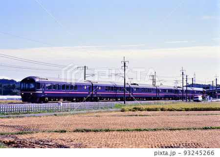 1999年　上越線を走るジョイフルトレイン華の団臨 93245266