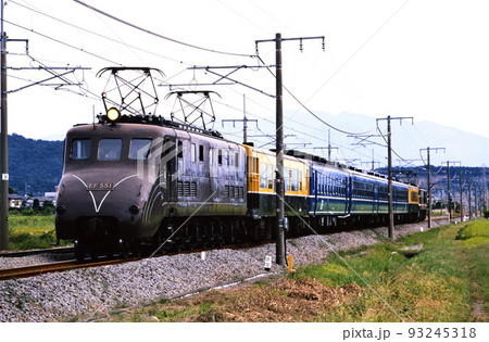 1999年　信越線を走るEF551PP編成ノスビュー50系・12系団臨 93245318
