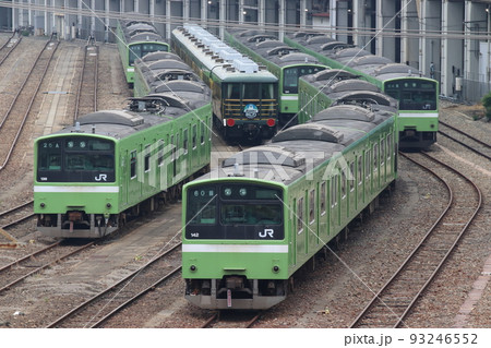 網干総合車両所宮原支所に留置中の車両:おおさか東線201系電車 網干総合車両所宮原支所に留置中の車両:おおさか東線201系電車 93246552