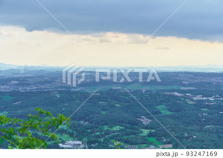 兵庫県三田市　羽束山からの風景 93247169