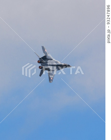 ポーランド空軍MiG-29デモチーム旋回 ポーランド空軍MiG-29デモチーム旋回 93247896
