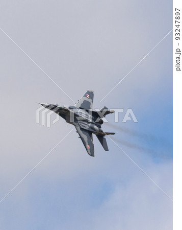 ポーランド空軍MiG-29デモチーム旋回 ポーランド空軍MiG-29デモチーム旋回 93247897