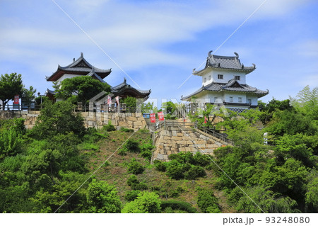 【広島県】晴天の因島水軍城 93248080