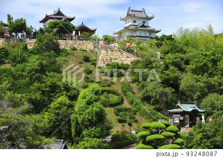 【広島県】晴天の因島水軍城 93248087