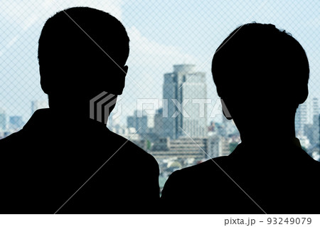 ビジネスマン（シルエット、都会 93249079