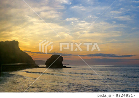 北海道・JR函館本線 銭函~小樽築港間 夕刻の車窓 北海道・JR函館本線 銭函~小樽築港間 夕刻の車窓 93249517
