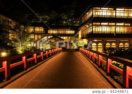 【群馬県】四万温泉 積善館の夜景 【群馬県】四万温泉 積善館の夜景 93249671