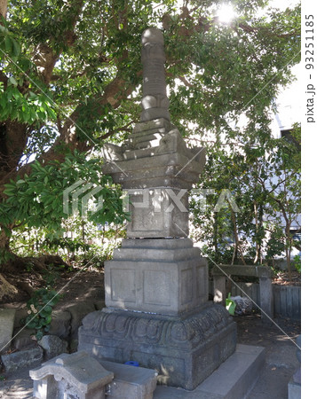 鎌倉市の若宮大路にある畠山六郎重保墓塔 鎌倉市の若宮大路にある畠山六郎重保墓塔 93251185
