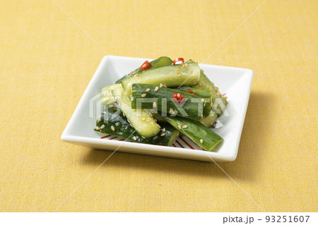 ピリ辛きゅうり 93251607