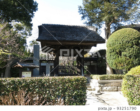 鎌倉市の極楽寺（山門） 93251790