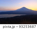 大平山から見る富士の夕景 93253687